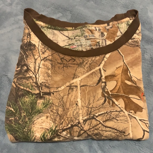 Realtree tshirt (SOLD) ❌ - Picture 5 of 5